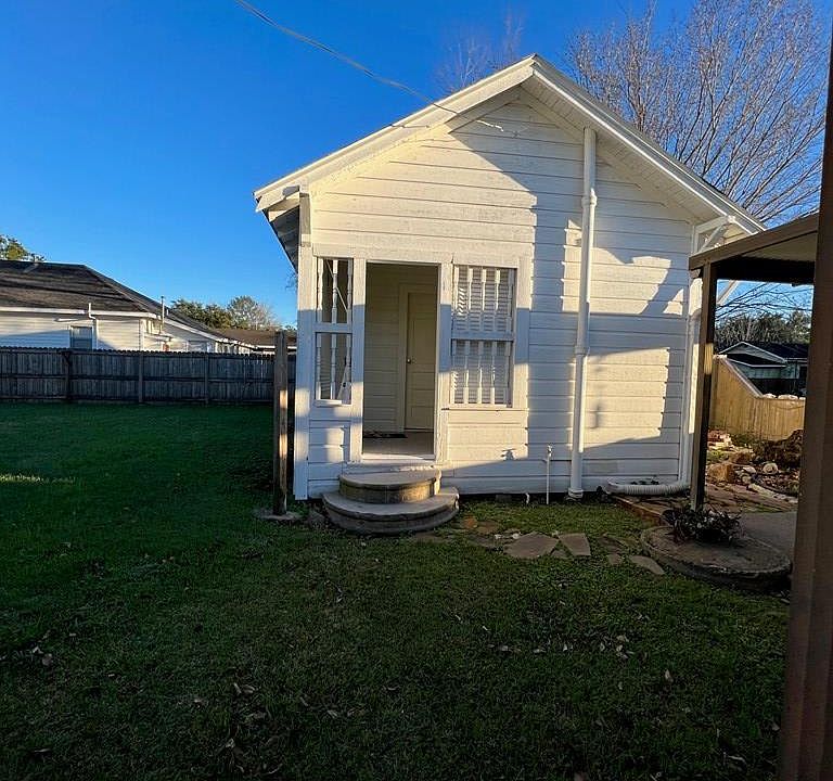 1st image of 23 N 14th St