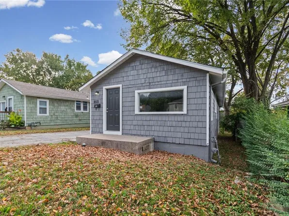 1003 E 83rd Ter, Kansas City, MO 64131