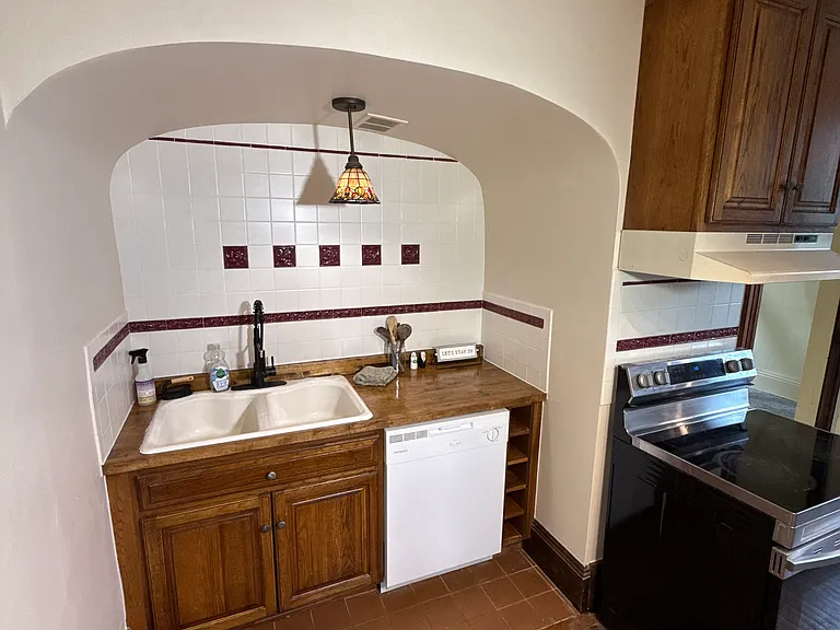 500 Stuart Ave #4 — Photo 13