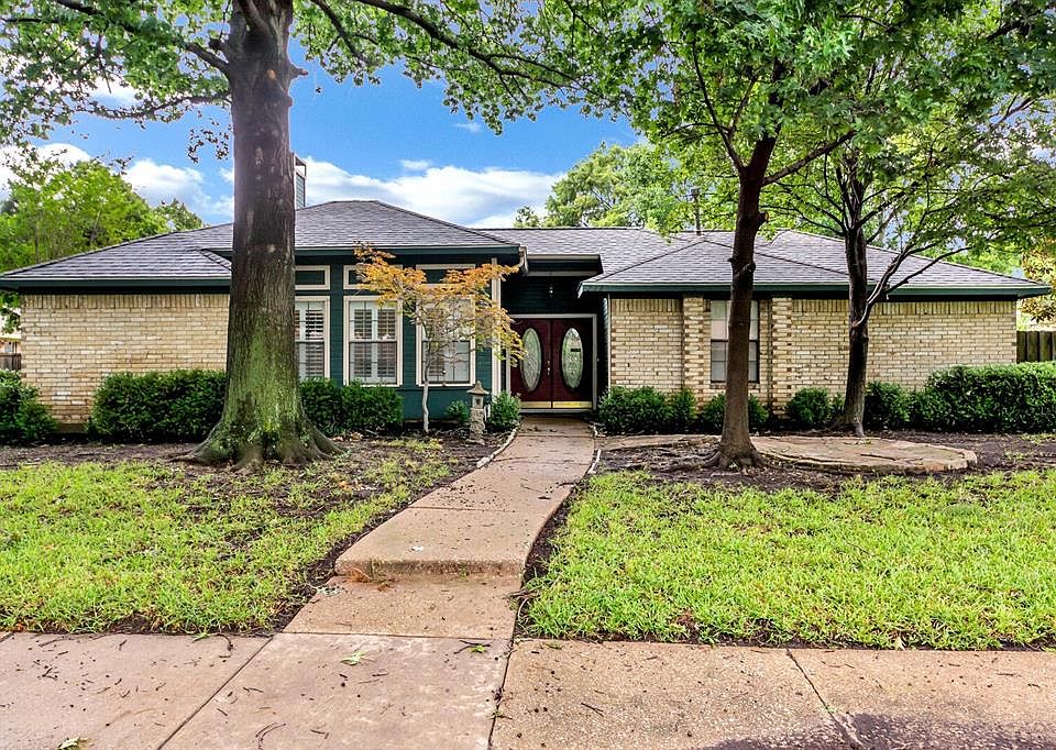 1st image of 212 Simmons Dr