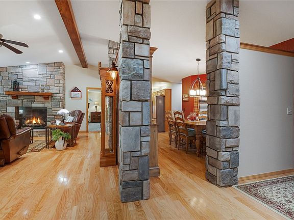 3rd image of 13 Ettington Ln