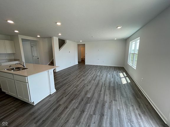 4th image of 1307 Fleming Dr