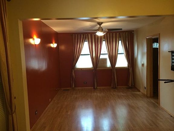 3rd image of 3737 S Emerald Ave #1
