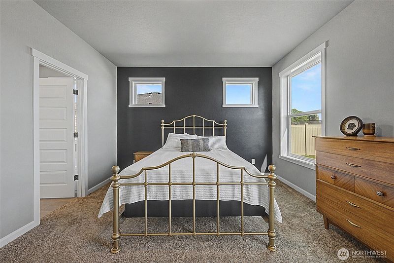 3rd image of 738 I Street NE