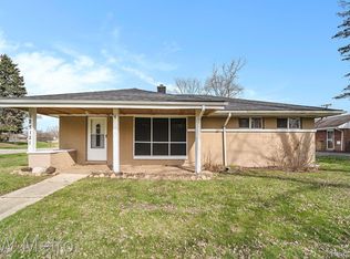 25121 Orchard Grove St, Southfield, MI 48033