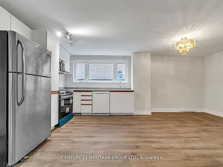 31 Larabee Cres #BASEMENT — Photo 9