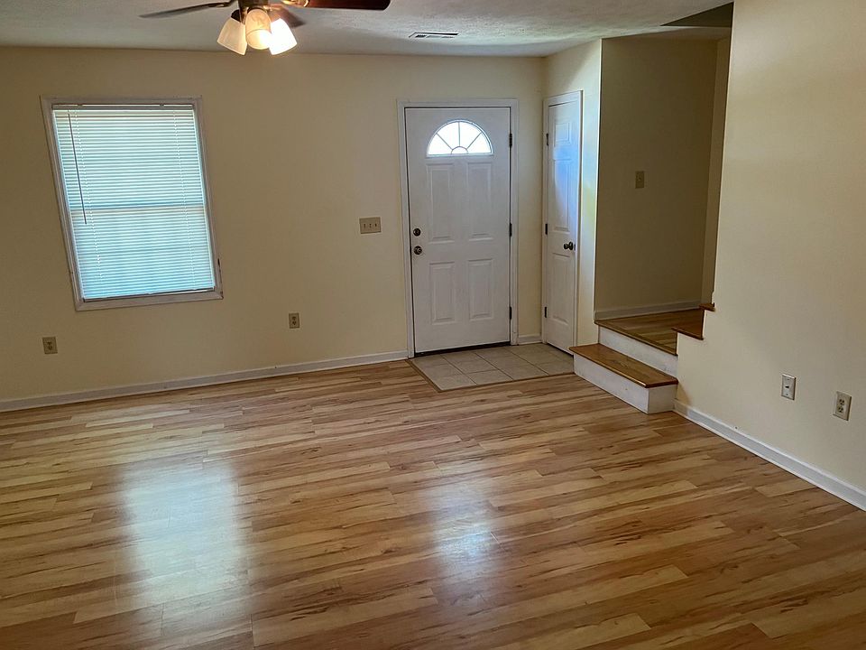 1st image of 707 Marietha Dr APT 4