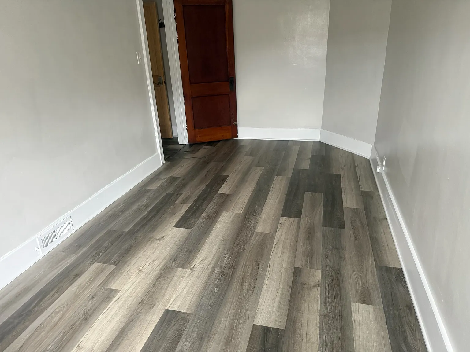 1 bed, 750 sqft, $850 — Photo 4