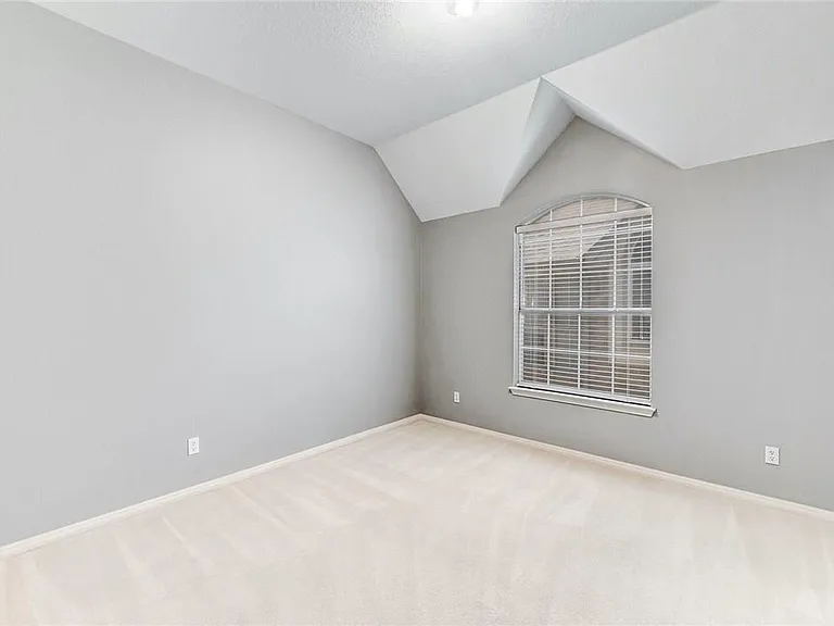9404 Temecula Pass — Photo 12