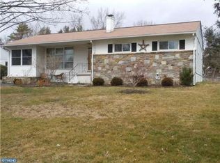 941 Rozel Ave, Southampton, PA 18966