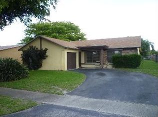 8521 NW 8th St, Pembroke Pines, FL 33024
