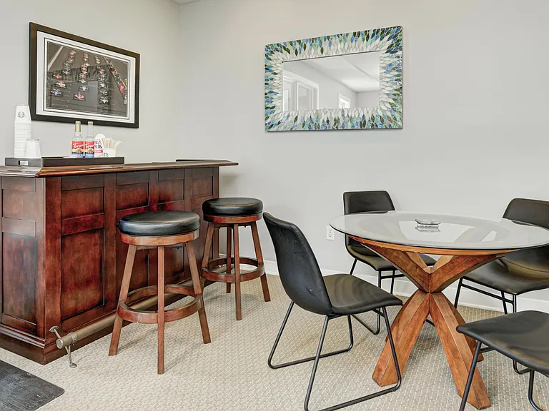 The Waverley Apartments — Photo 12