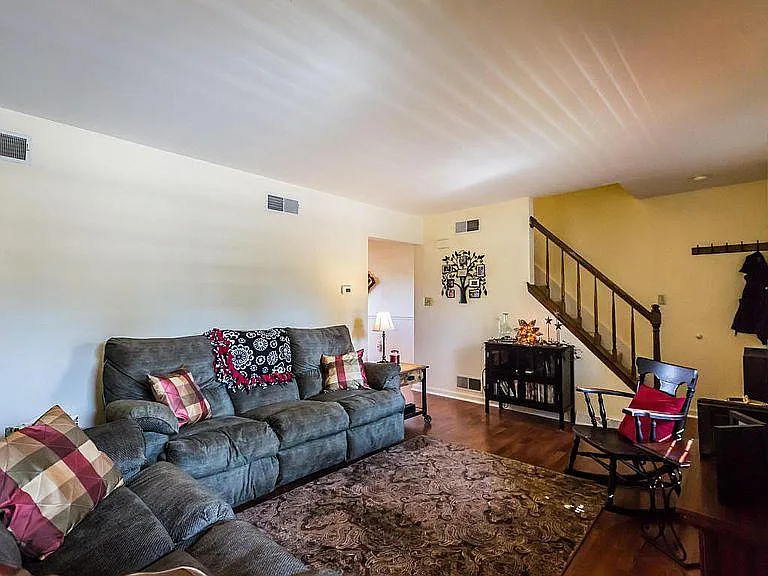 63 Brookfield Rd #1 — Photo 7
