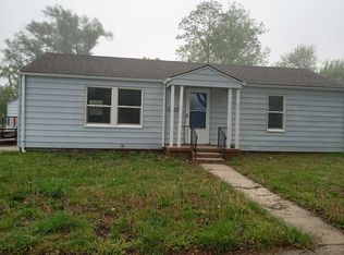 220 Walnut St, Halstead, KS 67056