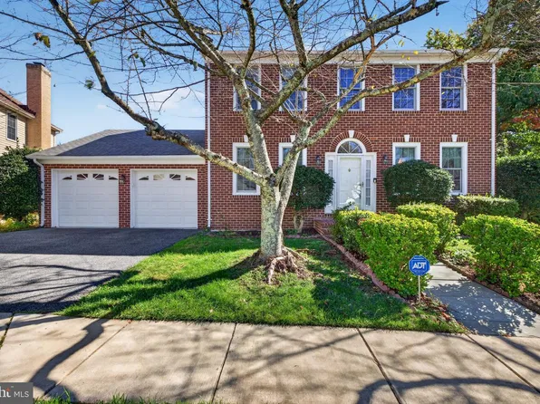 12011 Montrose Village Ter, Rockville, MD 20852