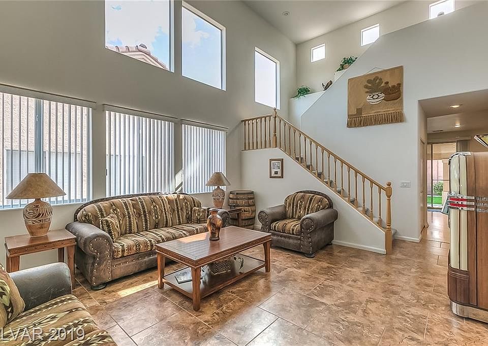 1st image of 262 Camino Viejo St