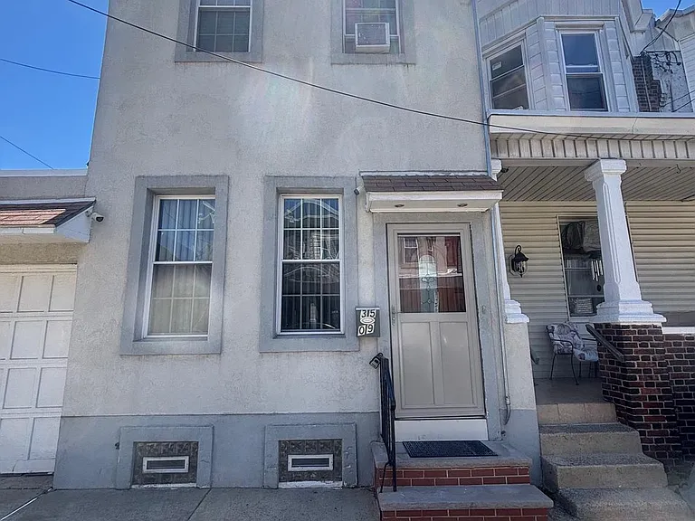3509 Mercer St — Photo 1