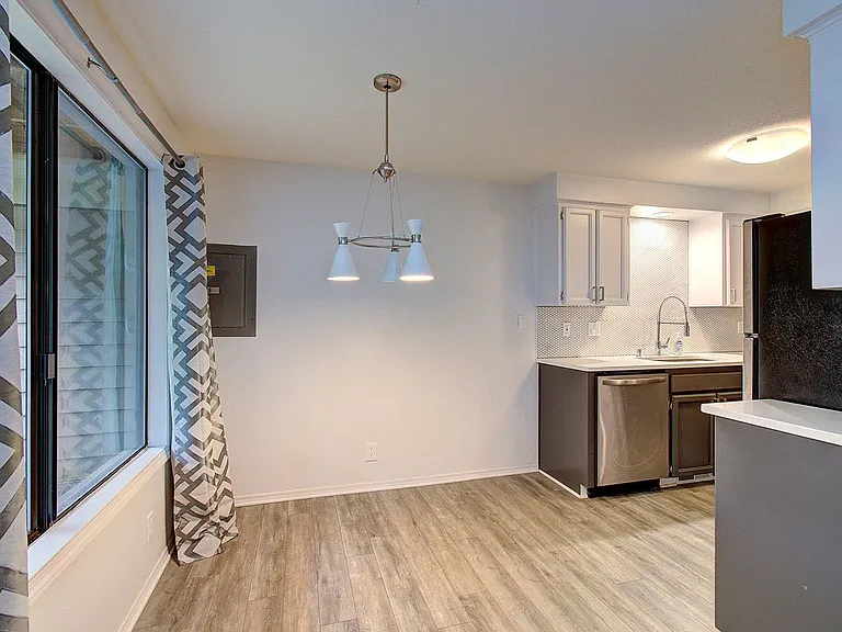 607 SE 121st Ave #39 — Photo 4