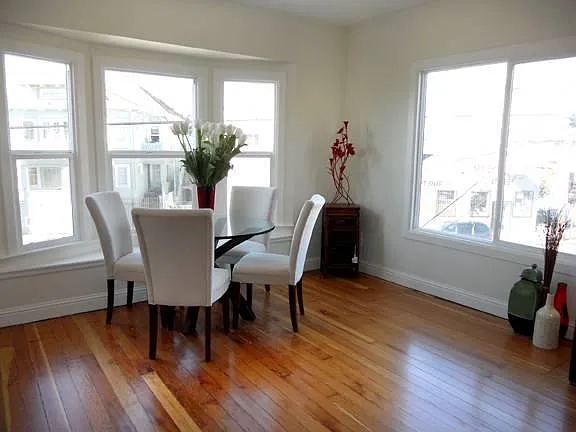 2524 Market St — Photo 3