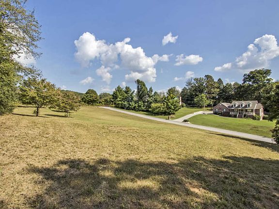 5th image of Rio Vista Cir