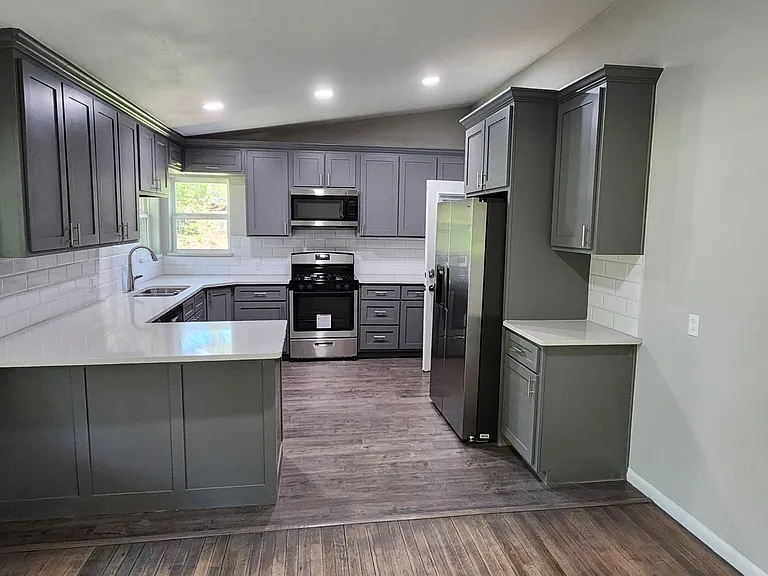 1326 S Pecan St — Photo 4