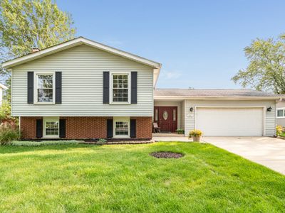 921 Hickory Ln, Darien, IL, 60561
