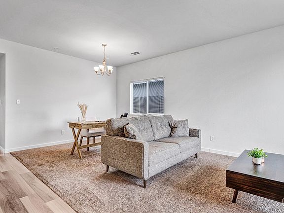 4th image of 2609 Tara Leigh Dr