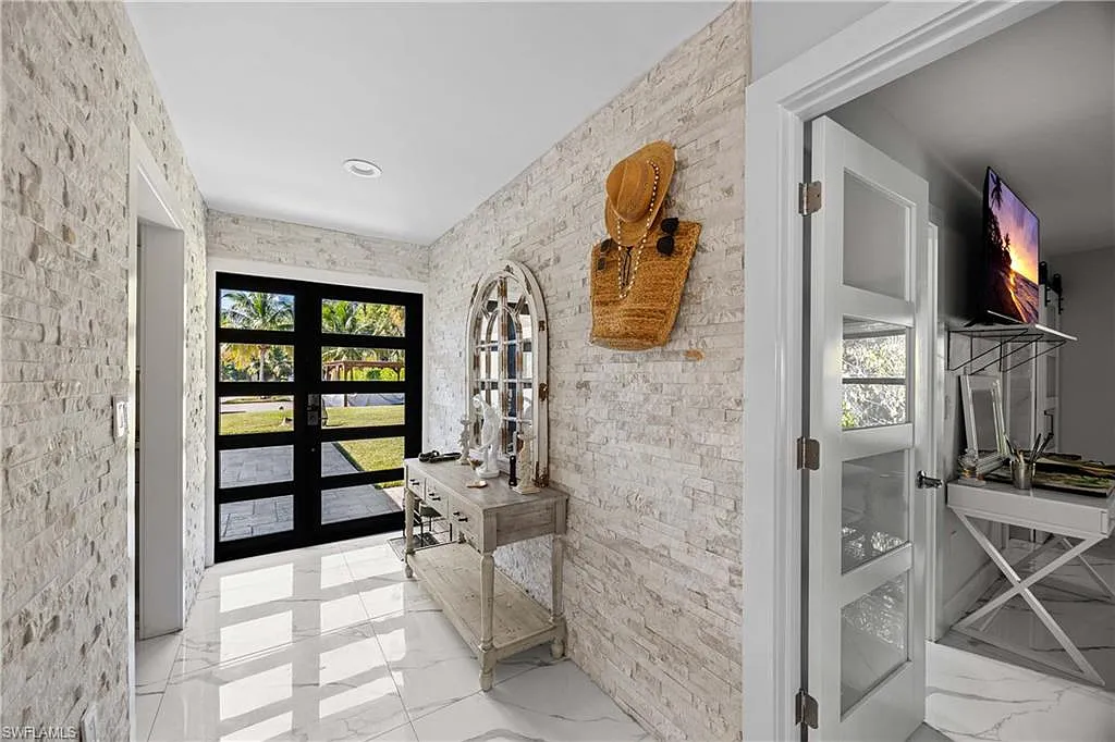 5 bed, 4.0 bath, 2302 sqft, $9,500 — Photo 4