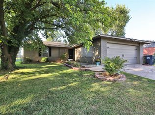 1181 E 142nd St, Glenpool, OK 74033