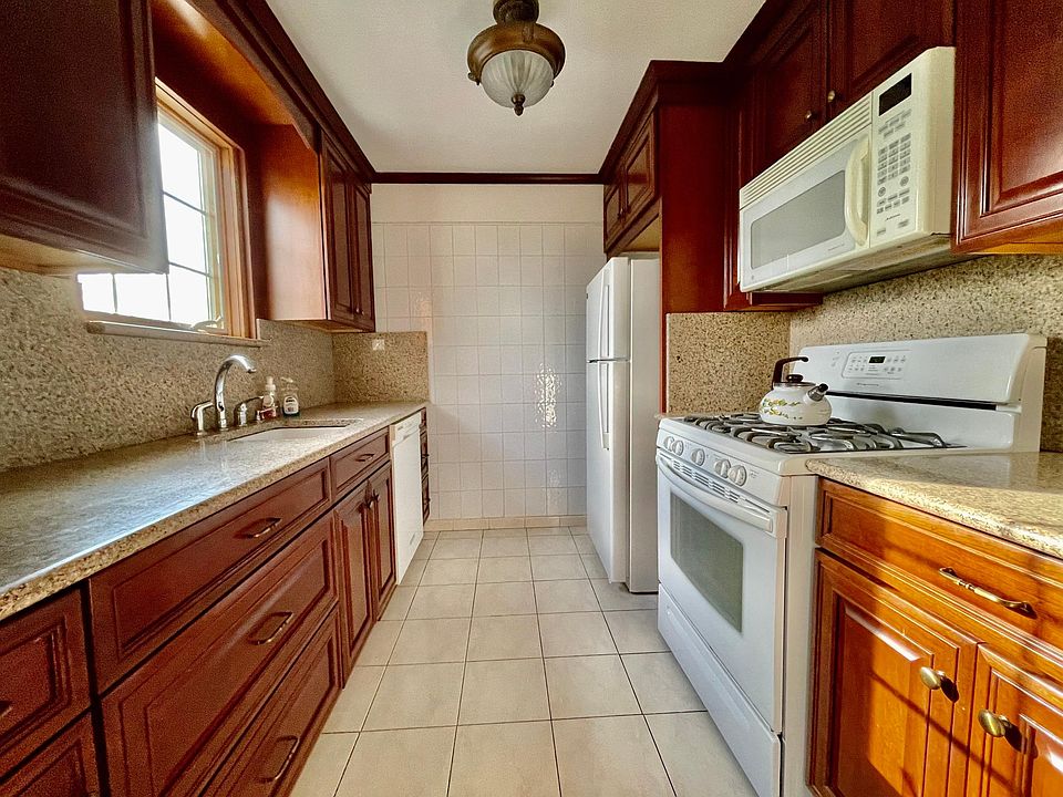 1st image of 1105 Jensen Ave Floor 2