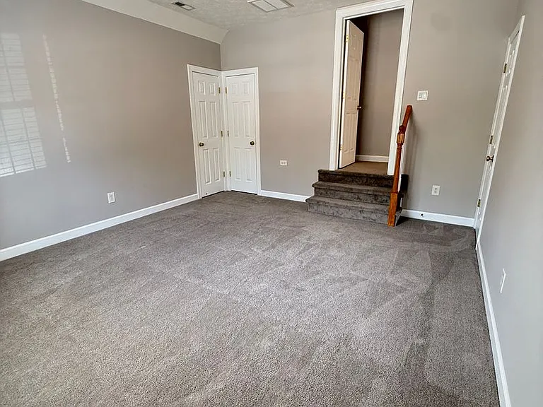 115 Sheldon Ct — Photo 16