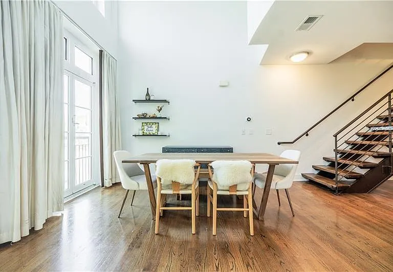 1221 Caroline St NE #201 — Photo 6