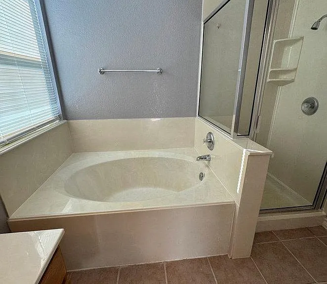 Soaking tub and shower