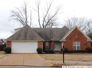 9395 Stone Point Dr, Olive Branch, MS 38654