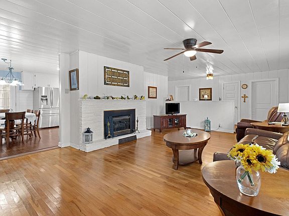 4th image of 530 County Road 1319