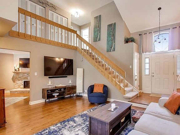 5th image of 141 Chatsworth Cir