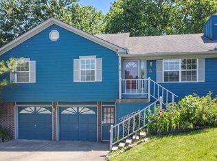 2027 SE 5th St, Lees Summit, MO 64063