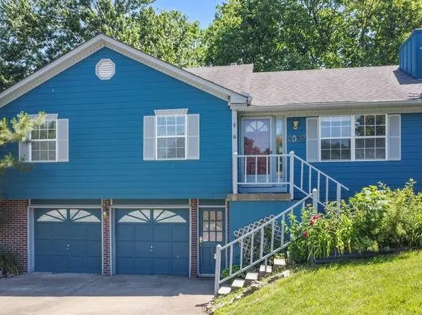 2027 SE 5th St, Lees Summit, MO 64063