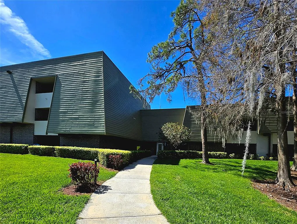 1 bed, 1.0 bath, 530 sqft, $1,495 — Photo 1