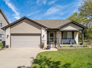437 Converse Ct, Lake Orion, MI 48362