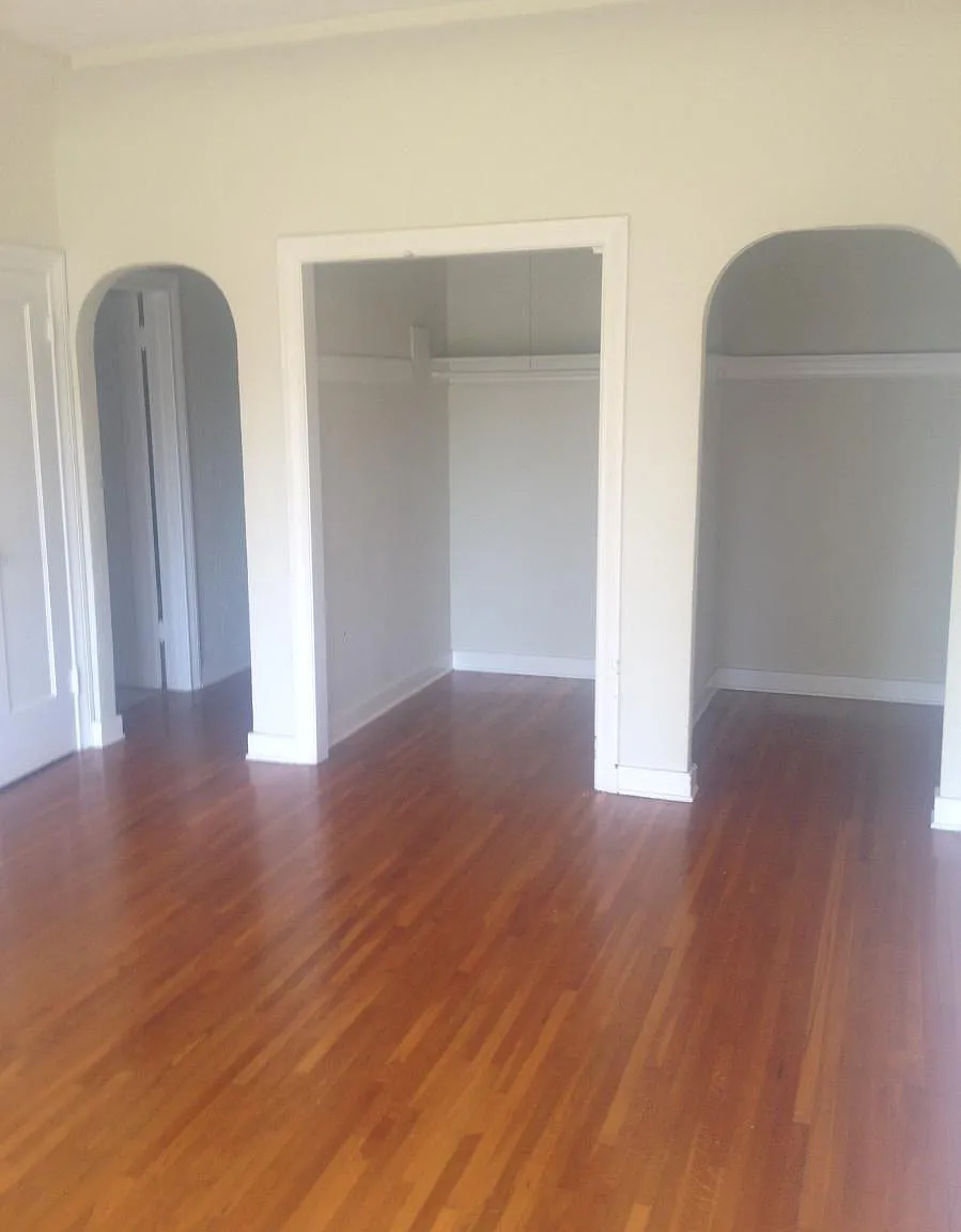 937 S Spaulding Avenue — Photo 3