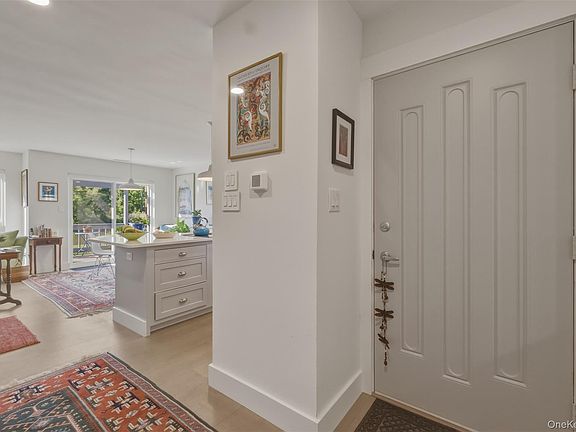 3rd image of 37 Pond Drive E