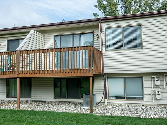 5th image of 3512 Golfside Dr