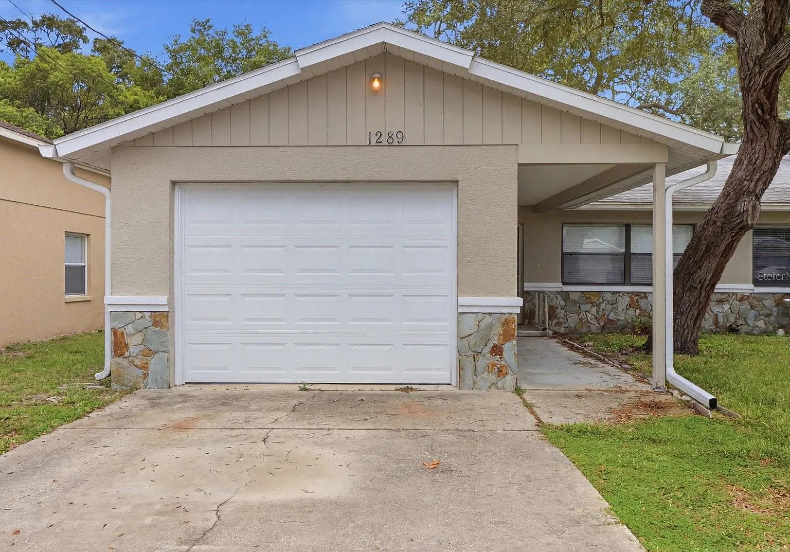 2 bed, 1009 sqft, $1,750 — Photo 1