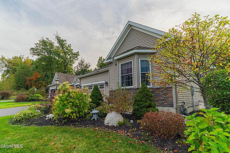 4th image of 104 Sheldon Drive
