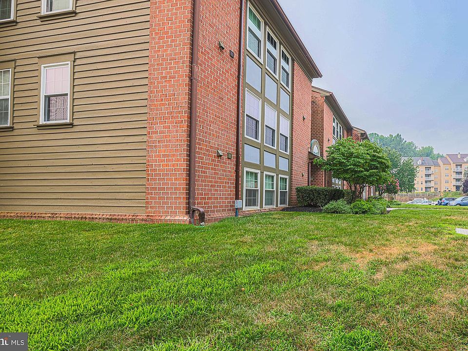 1st image of 7 Pipe Hill Ct #B-7b