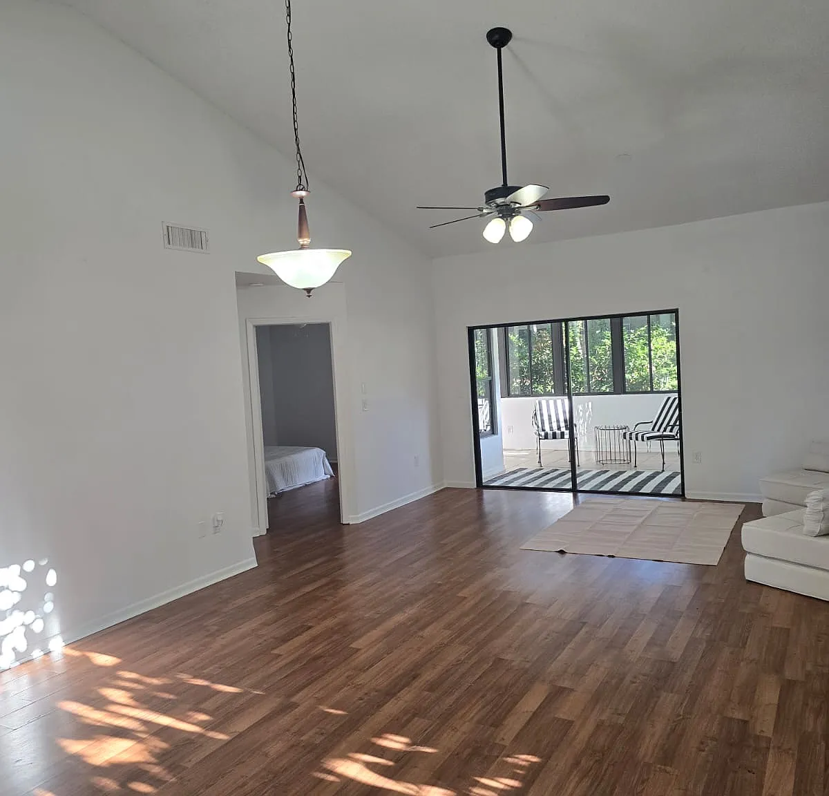 2 bed, 1200 sqft, $2,395 — Photo 2