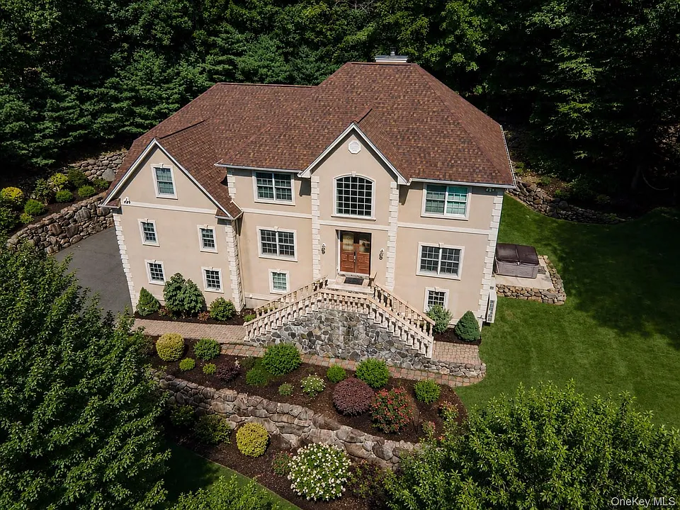 144 Call Hollow Rd