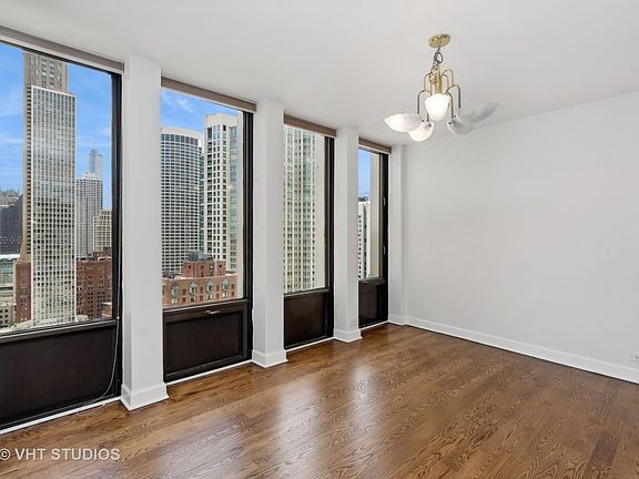 5th image of 100 E Walton St APT 32D