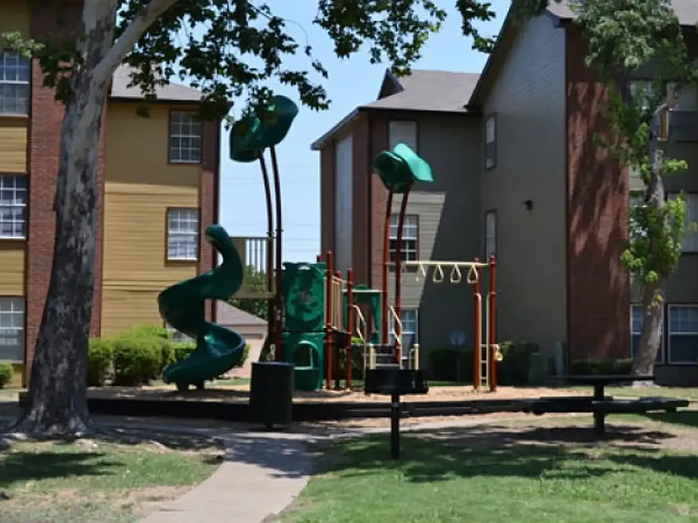 Buena Vista Estates — Photo 5